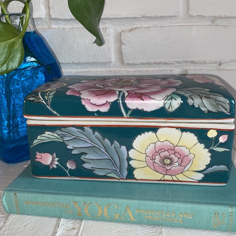 Vintage Trinket Box - Picture 12 of 12